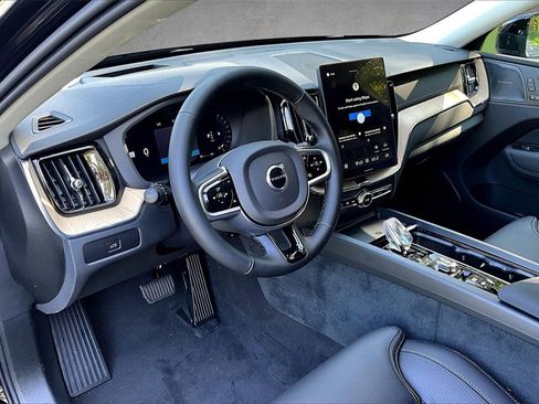 New 2026 Volvo XC60 B5 Ultra w/ Protection Package Premier image 7