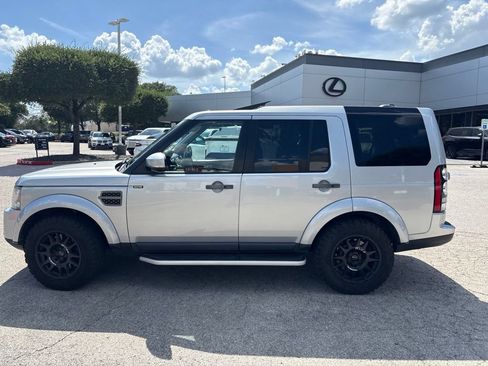 Used 2016 Land Rover LR4 HSE AWD/4WD image 2