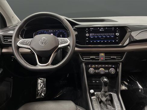 Used 2022 Volkswagen Taos SEL image 5