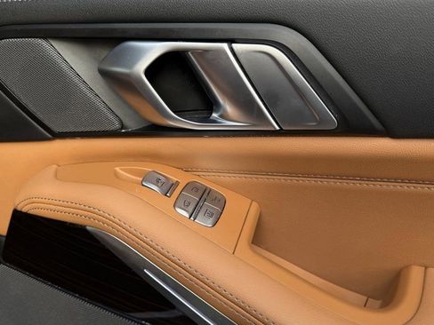 Used 2024 BMW X7 xDrive40i image 42