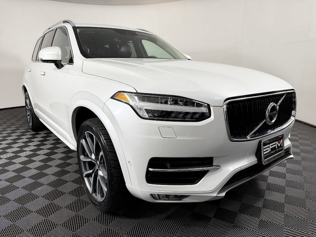 Used 2017 Volvo XC90 T6 Momentum w/ Vision Package AWD/4WD image 5