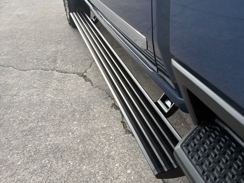 Used 2025 Chevrolet Silverado 2500 High Country w/ Technology Package image 11