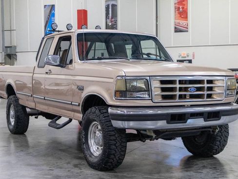 Used 1997 Ford F250 2WD SuperCab Heavy Duty image 9