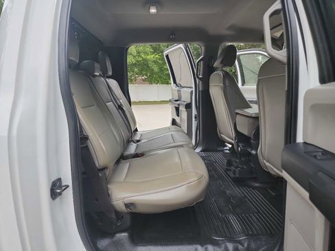 Used 2022 Ford F250 XL w/ Power Equipment Group image 34