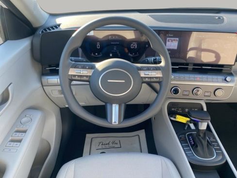 New 2026 Hyundai Kona SE FWD image 16