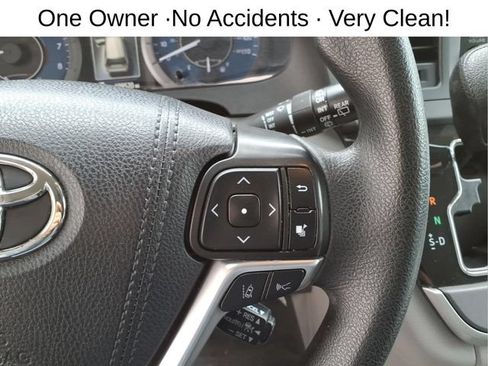 Used 2020 Toyota Sienna L FWD image 17