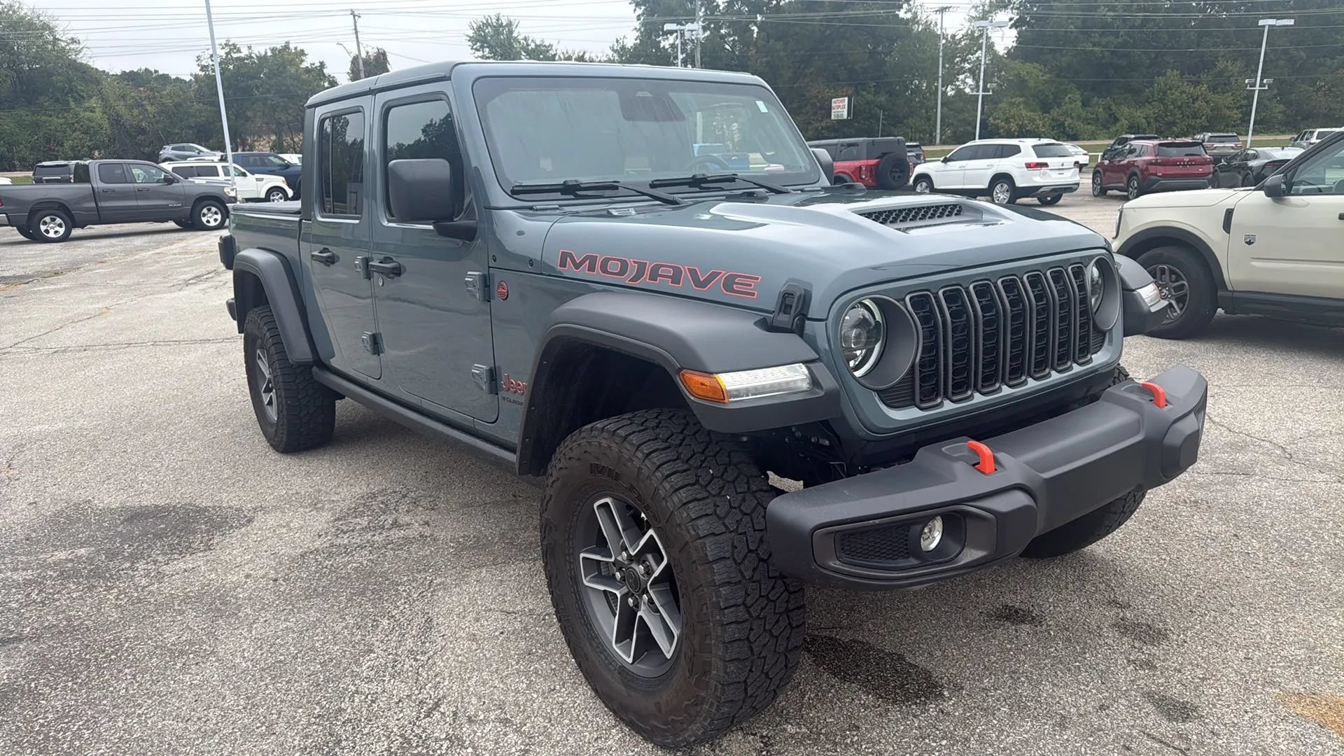Used 2026 Jeep Gladiator Mojave AWD/4WD image 7