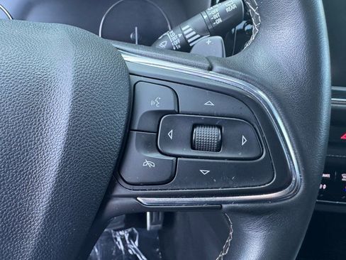 Used 2023 Buick Envision Preferred image 12