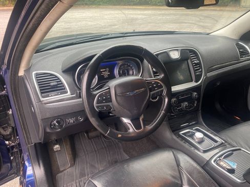 Used 2016 Chrysler 300 Limited RWD image 14