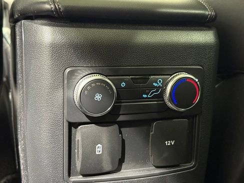 Used 2022 Ford Explorer XLT w/ Equipment Group 202A AWD/4WD image 22