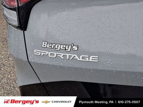 Used 2024 Kia Sportage SX image 31