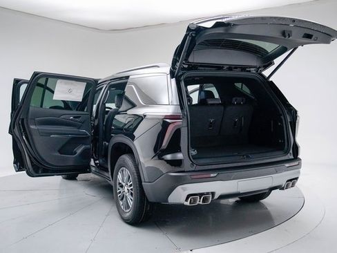 New 2026 Chevrolet Traverse LT w/ Driver Confidence Package image 20