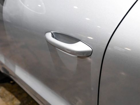 Used 2018 Porsche Macan S image 35