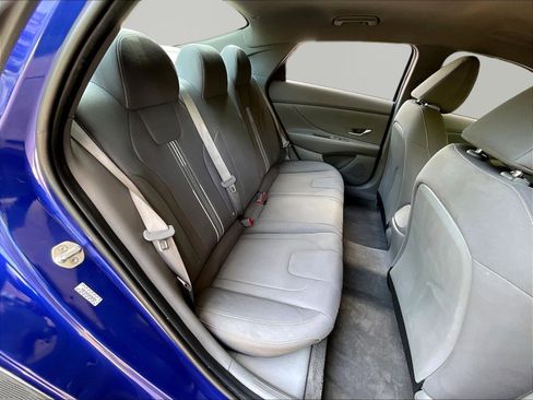 Used 2022 Hyundai Elantra SEL FWD image 23