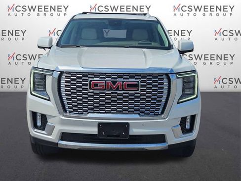 Used 2023 GMC Yukon XL Denali AWD/4WD image 8