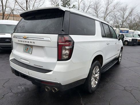 Used 2023 Chevrolet Suburban Premier image 5