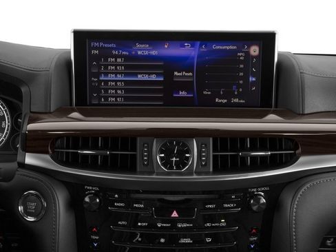 Used 2016 Lexus LX 570 4WD w/ Luxury Package image 10