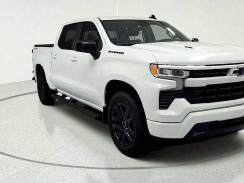 Used 2023 Chevrolet Silverado 1500 RST w/ Convenience Package II AWD/4WD image 7