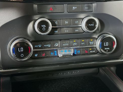 Used 2022 Ford Expedition Max Limited AWD/4WD image 24