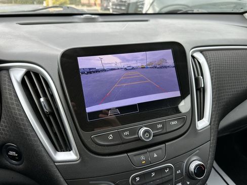 Used 2023 Chevrolet Malibu LT image 17