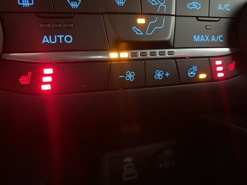 Used 2025 Ford Escape ST-Line w/ Cold Weather Package image 23