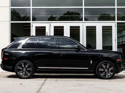 Certified 2023 Rolls-Royce Cullinan image 6