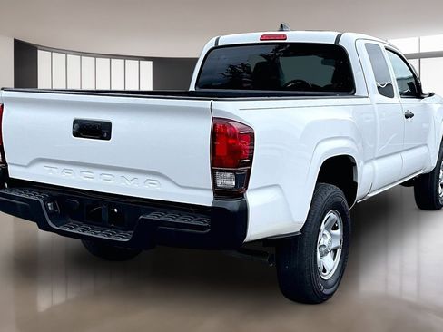 Used 2022 Toyota Tacoma SR RWD image 6