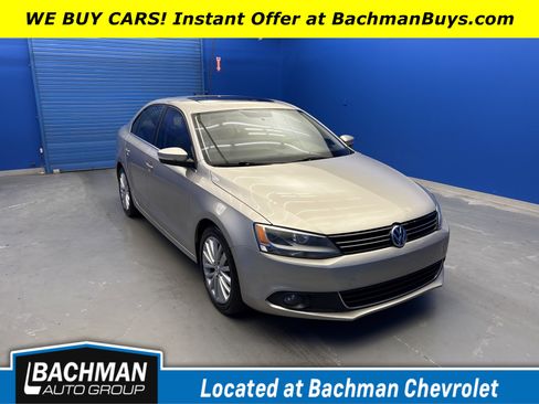 Used 2014 Volkswagen Jetta TDI FWD image 1