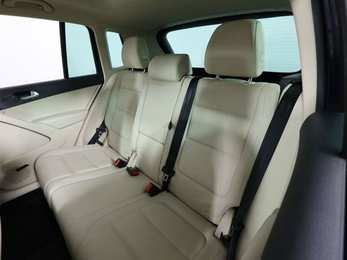Used 2014 Volkswagen Tiguan SEL image 15