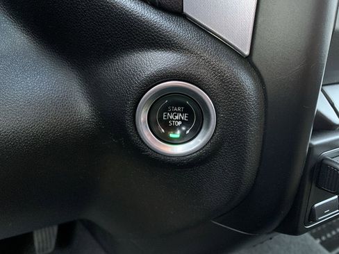 Used 2020 GMC Sierra 1500 Elevation image 21