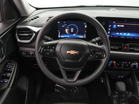 Used 2024 Chevrolet TrailBlazer LT w/ Driver Confidence Package FWD image 13