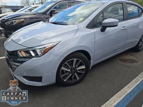 Used 2024 Nissan Versa SV w/ Trunk Package image 8
