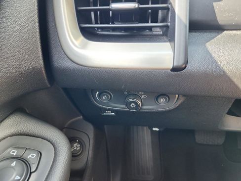 Used 2019 GMC Terrain Denali w/ Advanced Safety Package image 22