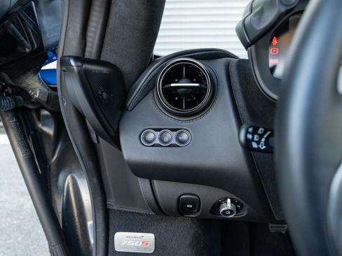 Used 2024 McLaren 750S Spider RWD image 40