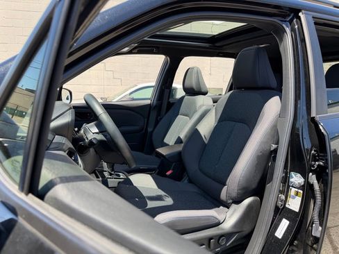 Used 2025 Subaru Forester Premium AWD/4WD image 20