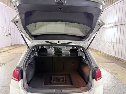 Used 2019 Volkswagen GTI Autobahn image 28