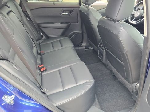 Used 2023 Nissan Rogue SV w/ SV Premium B Package AWD/4WD image 7