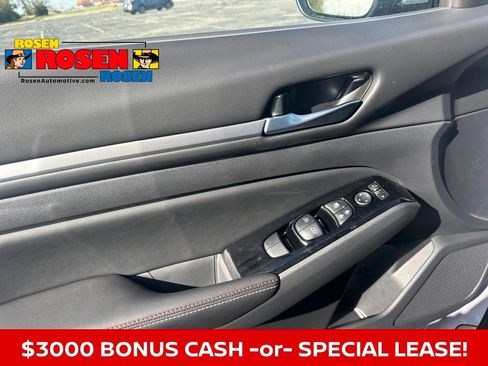 New 2025 Nissan Altima 2.5 SR w/ SR Premium Package image 10