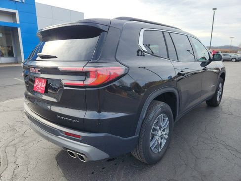 Used 2025 GMC Acadia Elevation image 5