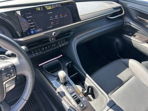 Used 2025 Toyota Crown Signia AWD/4WD image 31