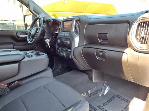 Used 2022 Chevrolet Silverado 2500 Custom w/ Custom Value Package image 23