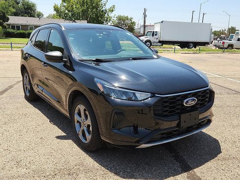 Used 2024 Ford Escape ST-Line image 4