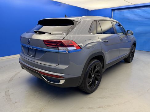 Certified 2023 Volkswagen Atlas Cross Sport SE FWD image 7