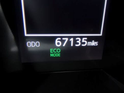 Used 2023 Toyota Camry SE FWD image 17