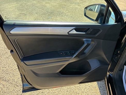 Used 2022 Volkswagen Tiguan S image 14