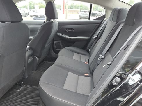 Used 2025 Nissan Sentra SV w/ All-Weather Package FWD image 4