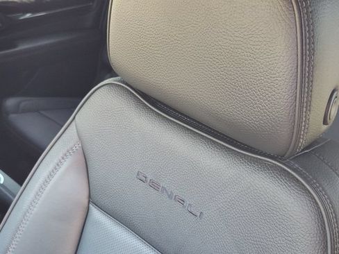 Used 2023 GMC Yukon XL Denali w/ LPO, Floor Liner Package AWD/4WD image 15