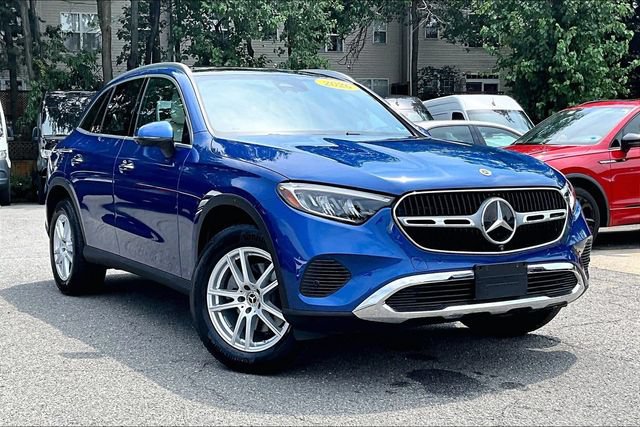 Used 2026 Mercedes-Benz GLC 300 4MATIC image 1
