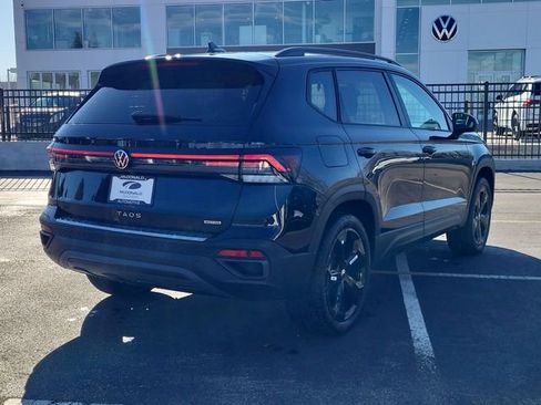 New 2026 Volkswagen Taos SE image 8