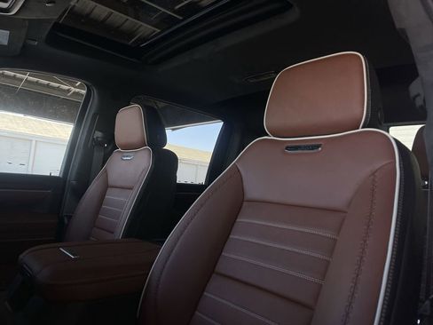 New 2026 GMC Sierra 3500 Denali Ultimate AWD/4WD image 19